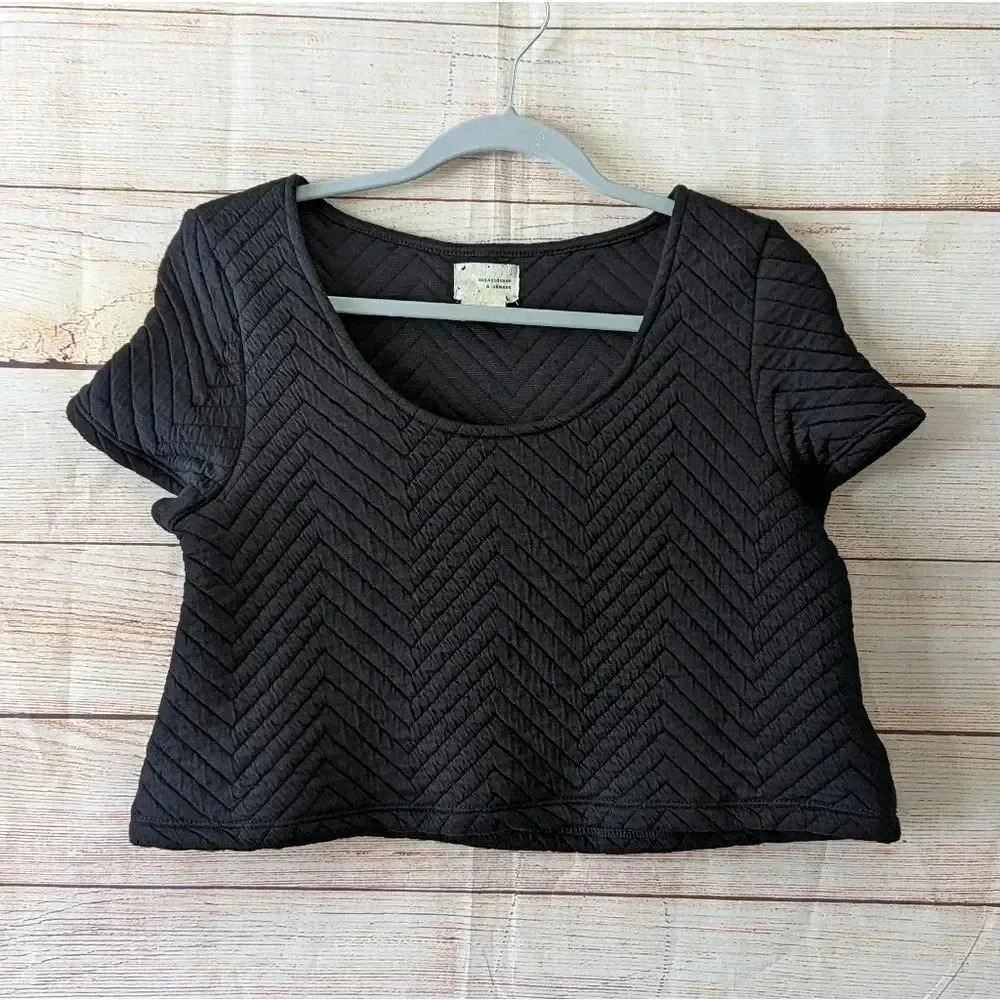 Anthropologie Coincidence & Chance Size M Black Crop Quilted Blouse Scoop Neck